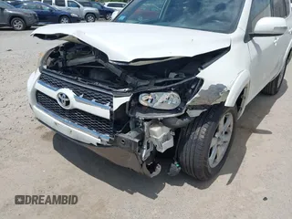 2010 Toyota RAV4 Limited с VIN JTMDF4DV4A5030460, выставлен на аукционе IAAI как лот 42541967 с пробегом 86 748 миль миль и . История ставок и продаж доступна на DreamBid. Изображение 6.