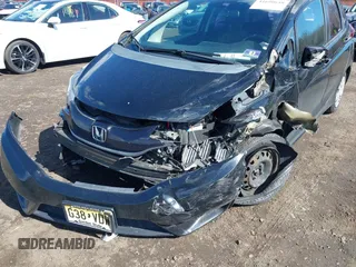 2015 Honda Fit LX z VIN 3HGGK5H51FM775176, wystawiony jako IAAI lot #41690648 z przebiegiem 49 979 mil mil oraz . Historia ofert i sprzedaży dostępna na DreamBid. Obrazek 6.