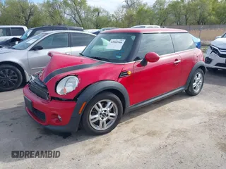 2012 MINI Hardtop с VIN WMWSU3C53CT539928, выставлен на аукционе IAAI как лот 42060966 с пробегом 147 343 миль миль и . История ставок и продаж доступна на DreamBid. Изображение 2.