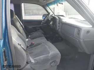 2001 Chevrolet Silverado 1500 LS with VIN 2GCEC19V811360625, listed as a IAAI auction lot 41733223 with 275,968 mi miles. Bid and sale history available at carsss.com. Image 5.