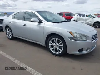 2014 Nissan Maxima SV z VIN 1N4AA5AP1EC489434, wystawiony jako IAAI lot #41794315 z przebiegiem 104 933 mil mil oraz . Historia ofert i sprzedaży dostępna na DreamBid. Obrazek 1.