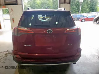 2018 Toyota RAV4 XLE с VIN 2T3WFREV0JW416077, выставлен на аукционе Copart как лот 62170165 с пробегом 171 281 миль миль и Списание • Salvage title. История ставок и продаж доступна на DreamBid. Изображение 6.