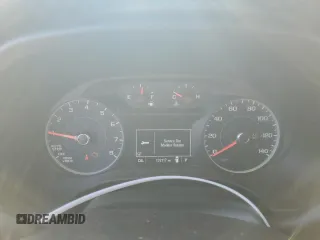 2019 GMC Acadia SLE z VIN 1GKKNKLA7KZ110637, wystawiony jako Copart lot #56293205 z przebiegiem 132 117 mil mil oraz Nie do naprawy • Non repairable. Historia ofert i sprzedaży dostępna na DreamBid. Obrazek 9.