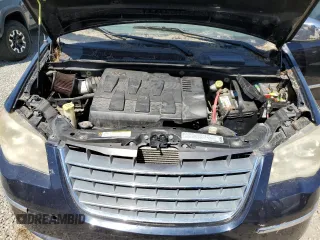 2010 Chrysler Town & Country Limited z VIN 2A4RR7DX9AR376324, wystawiony jako Copart lot #50085025 z przebiegiem 114 383 mil mil oraz Czysty tytuł • Clean title. Historia ofert i sprzedaży dostępna na DreamBid. Obrazek 12.