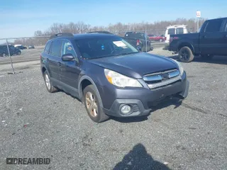 2014 Subaru Outback 2.5i Limited with VIN 4S4BRBMC2E3259007, listed as a IAAI auction lot 41655183 with 141,729 mi miles. Bid and sale history available at carsss.com. Image 1.