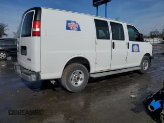 2017 GMC Savana Cargo z VIN 1GTW7AFF7H1910855, wystawiony jako Copart lot #56770395 z przebiegiem 158 983 mil mil oraz Szkody całkowita. Historia ofert i sprzedaży dostępna na DreamBid. Obrazek 3.