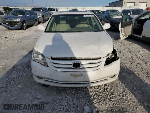 2006 Toyota Avalon XL z VIN 4T1BK36B66U102879, wystawiony jako Copart lot #41870725 z przebiegiem 307 922 mil mil oraz Szkoda całkowita • Salvage title. Historia ofert i sprzedaży dostępna na DreamBid. Obrazek 5.