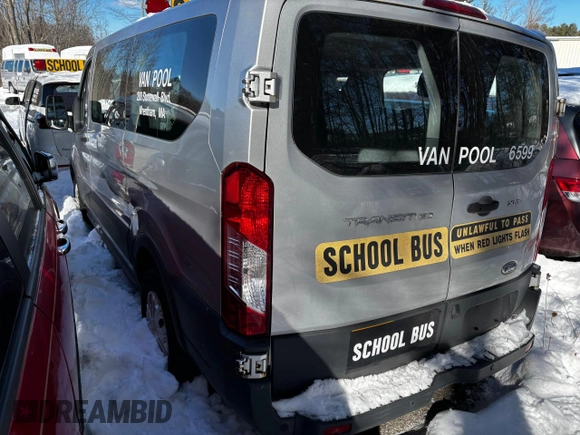2016 Ford Transit XL z VIN 1FMZK1ZM1GKB38833, wystawiony jako Copart lot #45767975 z przebiegiem 203 400 mil mil oraz Czysty tytuł • Clean title. Historia ofert i sprzedaży dostępna na DreamBid. Obrazek 3.
