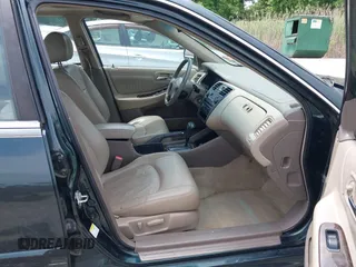 2001 Honda Accord EX с VIN 1HGCG16531A015929, выставлен на аукционе IAAI как лот 42362931 с пробегом 216 074 миль миль и . История ставок и продаж доступна на DreamBid. Изображение 5.