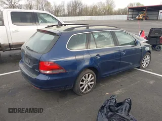 2013 Volkswagen Jetta SportWagen SE w/Sunroof with VIN 3VWPP7AJ7DM670509, listed as a IAAI auction lot 41887876 with 1 mi miles. Bid and sale history available at carsss.com. Image 4.