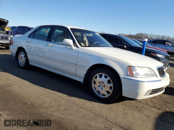 2004 Acura RL w/Navigation System with VIN JH4KA96684C004211, listed as a Copart auction lot 82308804 with 157,256 mi miles and Salvage Title. Bid and sale history available at carsss.com. Image 4.