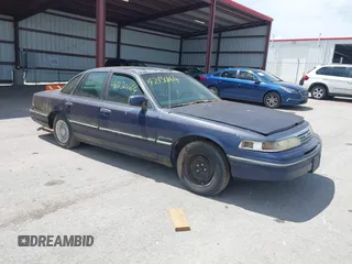 1994 Ford Crown Victoria LX с VIN 2FALP74W3RX189229, выставлен на аукционе IAAI как лот 42130164 с пробегом 121 701 миль миль и . История ставок и продаж доступна на DreamBid. Изображение 1.