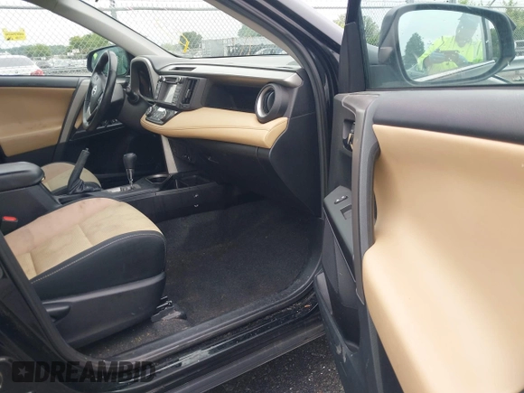 2018 Toyota RAV4 XLE with VIN 2T3WFREVXJW501296, listed as a IAAI auction lot 42358130 with 163,669 mi miles and . Bid and sale history available at DreamBid. Image 5.