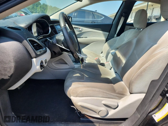 2013 Dodge Dart SXT with VIN 1C3CDFBA2DD154321, listed as a Copart auction lot 59161685 with 82,754 mi miles and Salvage title. Bid and sale history available at DreamBid. Image 7.