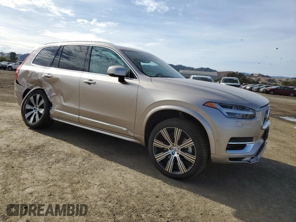 2023 Volvo XC90 Ultimate Bright Theme with VIN YV4H60CA8P1918117, listed as a Copart auction lot 81388674 with 27,036 mi miles and Salvage title. Bid and sale history available at DreamBid. Image 4.