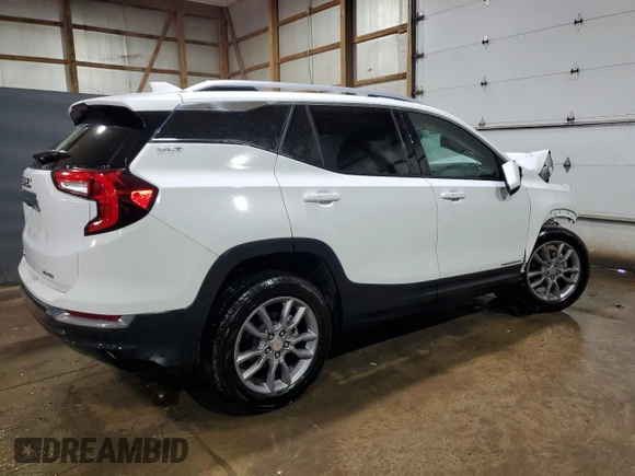 2024 GMC Terrain SLT z VIN 3GKALVEG3RL311828, wystawiony jako Copart lot #59572615 z przebiegiem 26 724 mil mil oraz Czysty tytuł • Clean title. Historia ofert i sprzedaży dostępna na DreamBid. Obrazek 3.