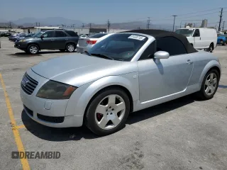 2001 Audi TT with VIN TRUTC28N111000669, listed as a Copart auction lot 61438715 with 152,728 mi miles and Salvage title. Bid and sale history available at DreamBid. Image 1.