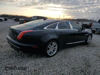 2016 Jaguar XJ Portfolio with VIN SAJWA2G71G8V95573, listed as a Copart auction lot 85975594 with 82,221 mi miles and Salvage title. Bid and sale history available at DreamBid. Image 3.