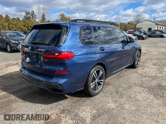 2020 BMW X7 M50i z VIN 5UXCX6C08L9B15440, wystawiony jako Copart lot #48511485 z przebiegiem 82 788 mil mil oraz Czysty tytuł • Clean title. Historia ofert i sprzedaży dostępna na DreamBid. Obrazek 3.
