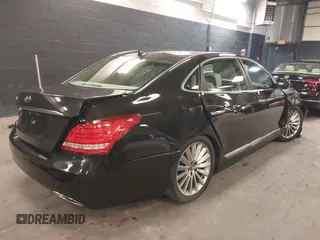 2015 Hyundai Equus Signature z VIN KMHGH4JH7FU100256, wystawiony jako IAAI lot #39882362 z przebiegiem 105 880 mil mil oraz . Historia ofert i sprzedaży dostępna na DreamBid. Obrazek 4.