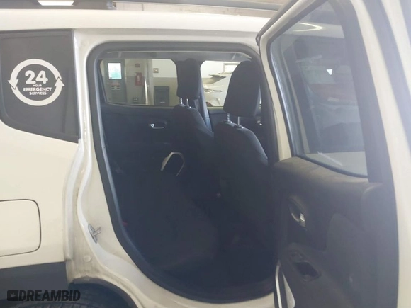 2018 Jeep Renegade Latitude with VIN ZACCJBBB2JPH23798, listed as a IAAI auction lot 41137881 with NaN miles. Bid and sale history available at carsss.com. Image 8.