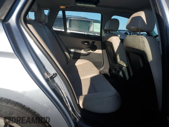 2010 BMW 3 Series 328i xDrive with VIN WBAUU3C59AA544780, listed as a Copart auction lot 50267095 with Not Provided miles and Salvage Title. Bid and sale history available at DreamBid. Image 11.