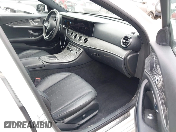 2021 Mercedes-Benz E 350 with VIN W1KZF8DB5MA960016, listed as a IAAI auction lot 42077589 with 52,264 mi miles and . Bid and sale history available at DreamBid. Image 5.