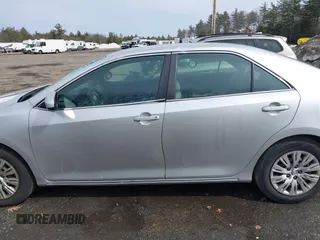 2014 Toyota Camry L with VIN 4T4BF1FK3ER425879, listed as a IAAI auction lot 41772525 with 180,910 mi miles. Bid and sale history available at carsss.com. Image 17.
