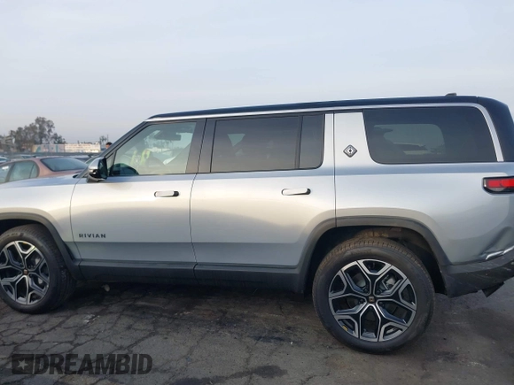 2025 Rivian R1S Adventure z VIN 7PDSGBBA2SN058678, wystawiony jako IAAI lot #41429201 z przebiegiem 2 322 mil mil oraz . Historia ofert i sprzedaży dostępna na DreamBid. Obrazek 15.