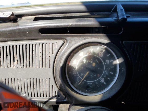 1971 Volkswagen Beetle with VIN 1112883099, listed as a Copart auction lot 87706835 with 8,087 mi miles and Salvage Title. Bid and sale history available at DreamBid. Image 9.