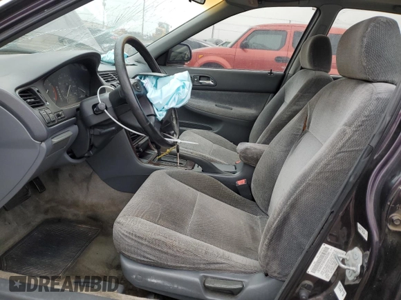 1997 Honda Accord Special Edition with VIN 1HGCD560XVA269261, listed as a Copart auction lot 43828085 with 318,639 mi miles and Salvage Title. Bid and sale history available at carsss.com. Image 7.