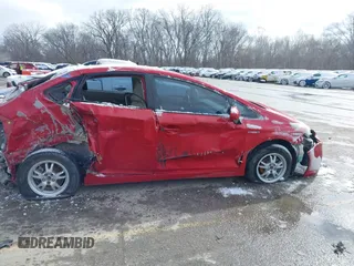 2011 Toyota Prius I with VIN JTDKN3DU3B0304788, listed as a IAAI auction lot 41731531 with 105,000 mi miles. Bid and sale history available at carsss.com. Image 14.