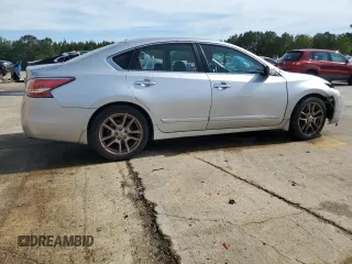 2014 Nissan Altima SV with VIN 1N4AL3AP4EC183357, listed as a Copart auction lot 56370165 with 260,743 mi miles and Salvage Title. Bid and sale history available at DreamBid. Image 3.