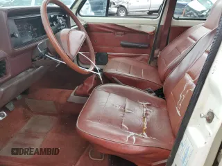1981 Volkswagen Rabbit z VIN 1VWFG0179BV177022, wystawiony jako Copart lot #65369204 z przebiegiem 168 444 mil mil oraz Szkody całkowita. Historia ofert i sprzedaży dostępna na DreamBid. Obrazek 7.