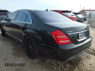 2011 Mercedes-Benz S-Class S 550 with VIN WDDNG7BB4BA389754, listed as a IAAI auction lot 41404074 with 109,209 mi miles. Bid and sale history available at carsss.com. Image 3.