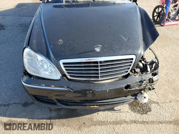 2006 Mercedes-Benz S 500 z VIN WDBNG84J56A469198, wystawiony jako Copart lot #82806504 z przebiegiem Nie podano mil oraz Szkoda całkowita • Salvage title. Historia ofert i sprzedaży dostępna na DreamBid. Obrazek 11.