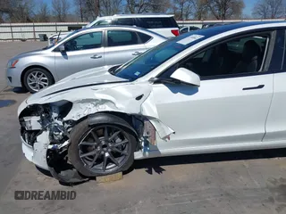 2023 Tesla Model 3 z VIN 5YJ3E1EA0PF608506, wystawiony jako IAAI lot #41748862 z przebiegiem 15 mil mil oraz . Historia ofert i sprzedaży dostępna na DreamBid. Obrazek 6.