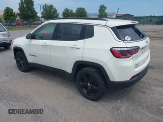 2019 Jeep Compass Latitude with VIN 3C4NJDBB8KT684116, listed as a IAAI auction lot 42596469 with 73,219 mi miles and . Bid and sale history available at DreamBid. Image 3.