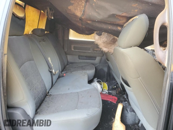 2013 Ram 2500 SLT z VIN 3C6TR5DTXDG547712, wystawiony jako Copart lot #43909505 z przebiegiem Nie podano mil oraz Szkoda całkowita • Salvage title. Historia ofert i sprzedaży dostępna na DreamBid. Obrazek 11.