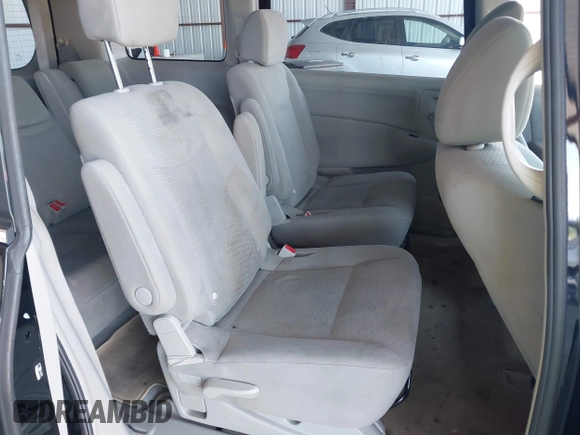 2014 Nissan Quest SV z VIN JN8AE2KP5E9107192, wystawiony jako IAAI lot #42071586 z przebiegiem 158 899 mil mil oraz . Historia ofert i sprzedaży dostępna na DreamBid. Obrazek 8.