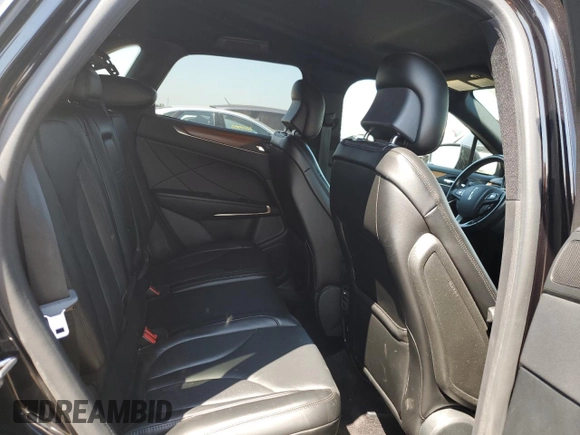 2019 Lincoln MKC Select с VIN 5LMCJ2C94KUL03674, выставлен на аукционе Copart как лот 59881425 с пробегом 55 920 миль миль и Списание • Salvage title. История ставок и продаж доступна на DreamBid. Изображение 10.