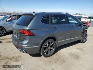 2024 Volkswagen Tiguan SEL R-Line with VIN 3VV4B7AX0RM116455, listed as a Copart auction lot 44221505 with 15,977 mi miles and Salvage Title. Bid and sale history available at carsss.com. Image 3.