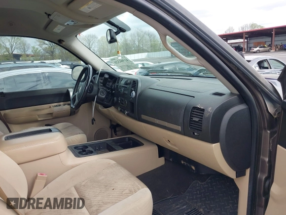 2007 Chevrolet Silverado 1500 LTZ with VIN 2GCEK133971624518, listed as a IAAI auction lot 41904320 with 230,724 mi miles and . Bid and sale history available at DreamBid. Image 5.