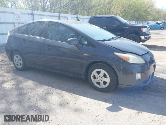 2010 Toyota Prius II with VIN JTDKN3DU7A0239040, listed as a IAAI auction lot 42145109 with 224,740 mi miles. Bid and sale history available at carsss.com. Image 1.