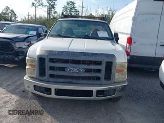 2008 Ford F-250 z VIN 1FDNF20588EA26822, wystawiony jako IAAI lot #42096970 z przebiegiem 301 665 mil mil oraz . Historia ofert i sprzedaży dostępna na DreamBid. Obrazek 6.