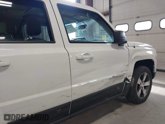 2016 Jeep Patriot High Altitude Edition with VIN 1C4NJRFB6GD581944, listed as a IAAI auction lot 41977804 with 162,906 mi miles. Bid and sale history available at carsss.com. Image 18.