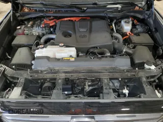 2023 Toyota Sequoia SR5 with VIN 7SVAAABA7PX018189, listed as a Copart auction lot 87248474 with 16,588 mi miles and Salvage Title. Bid and sale history available at carsss.com. Image 12.