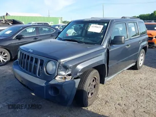 2008 Jeep Patriot Sport с VIN 1J8FT28018D601044, выставлен на аукционе IAAI как лот 42280611 с пробегом 168 725 миль миль и . История ставок и продаж доступна на DreamBid. Изображение 2.