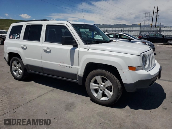 2016 Jeep Patriot High Altitude z VIN 1C4NJRFB8GD709309, wystawiony jako Copart lot #57939705 z przebiegiem 83 818 mil mil oraz Szkoda całkowita • Salvage title. Historia ofert i sprzedaży dostępna na DreamBid. Obrazek 4.