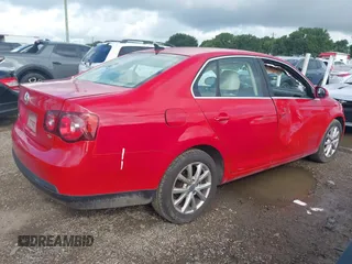 2010 Volkswagen Jetta Limited Edition with VIN 3VWRX7AJ3AM034125, listed as a IAAI auction lot 42577721 with 129,967 mi miles and . Bid and sale history available at DreamBid. Image 4.
